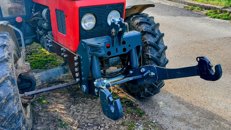 UNIVERSALE FRONTHYDRAULIK KAT 2 FÜR TRAKTOR 1500kg