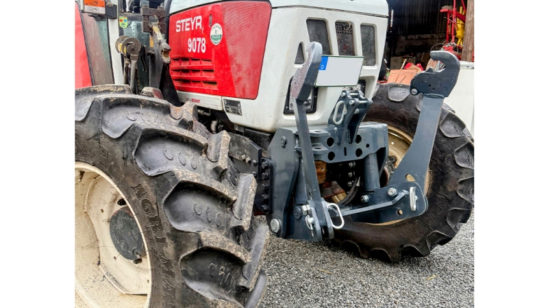 UNIVERSALE FRONTHYDRAULIK KAT 2 FÜR TRAKTOR 1500kg